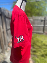 Cargar imagen en el visor de la galería, Collegiate Tee