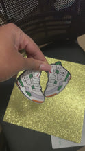 Cargar y reproducir el video en el visor de la galería, Custom Cake Toppers & Decor