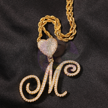 Cargar imagen en el visor de la galería, Heart Initial Necklaces