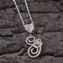 Cargar imagen en el visor de la galería, Heart Initial Necklaces