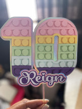 Cargar imagen en el visor de la galería, Custom Cake Toppers & Decor