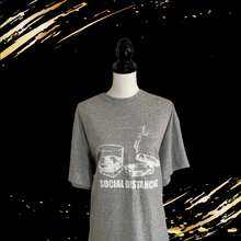 画像をギャラリービューアに読み込む, Social Distancing Tee
